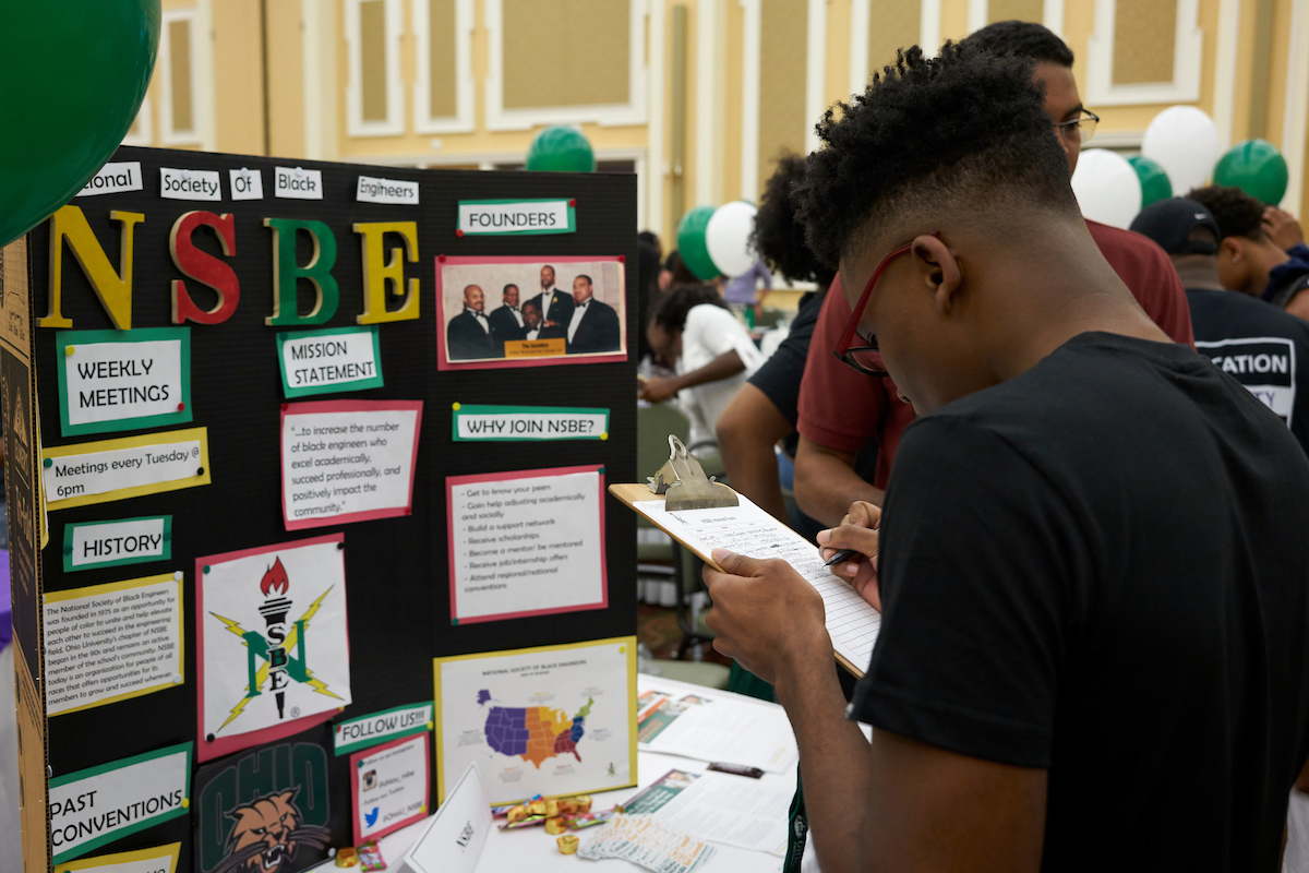 Student at NSBE presentation