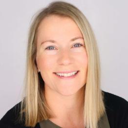Kate Robey headshot.